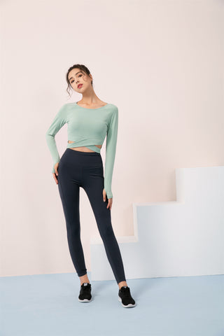 Round Neck Long Sleeve Cropped Sports Top