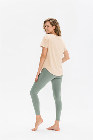 Short Sleeve Curved Hem Sports Top