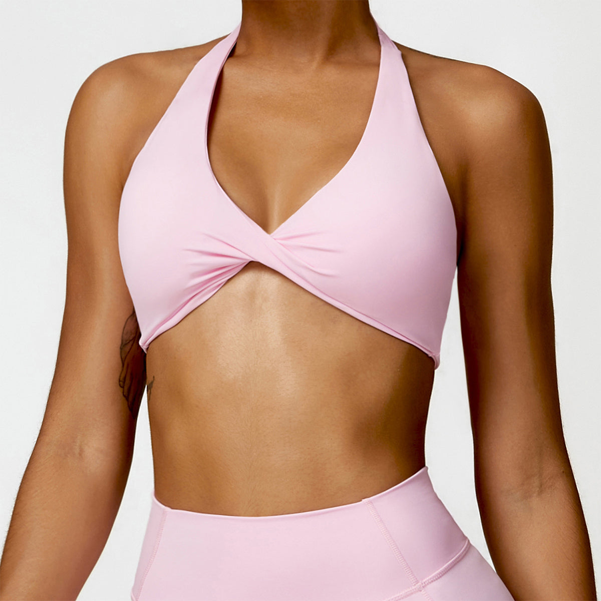 Twisted Halter Sports Bra - Leestma