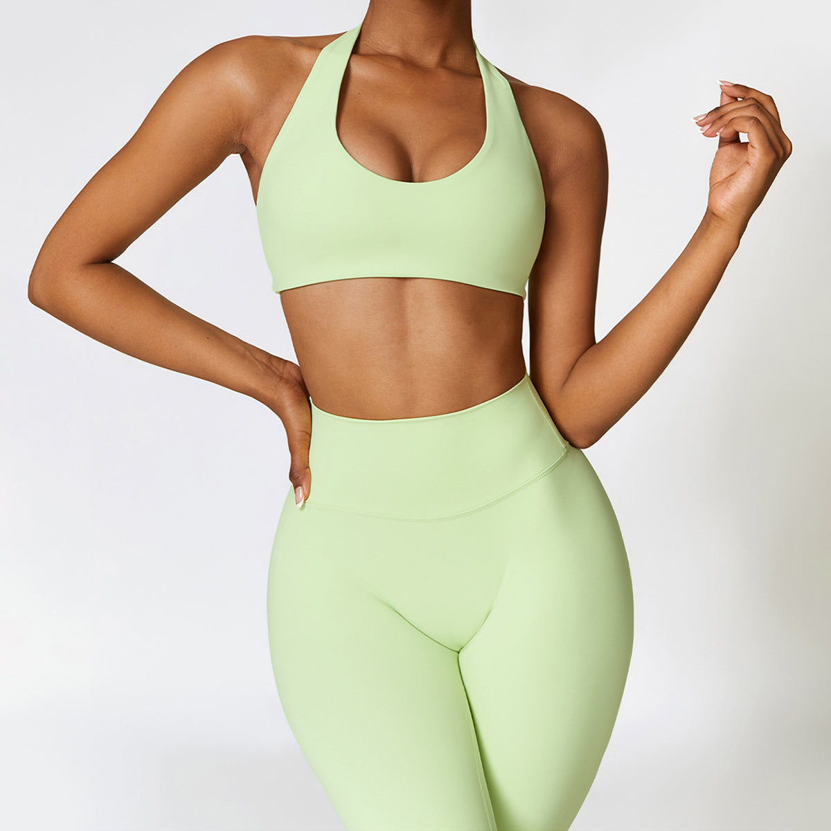 Halter Sports Bra - Medin