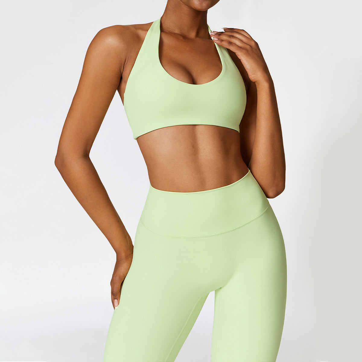 Halter Sports Bra - Medin