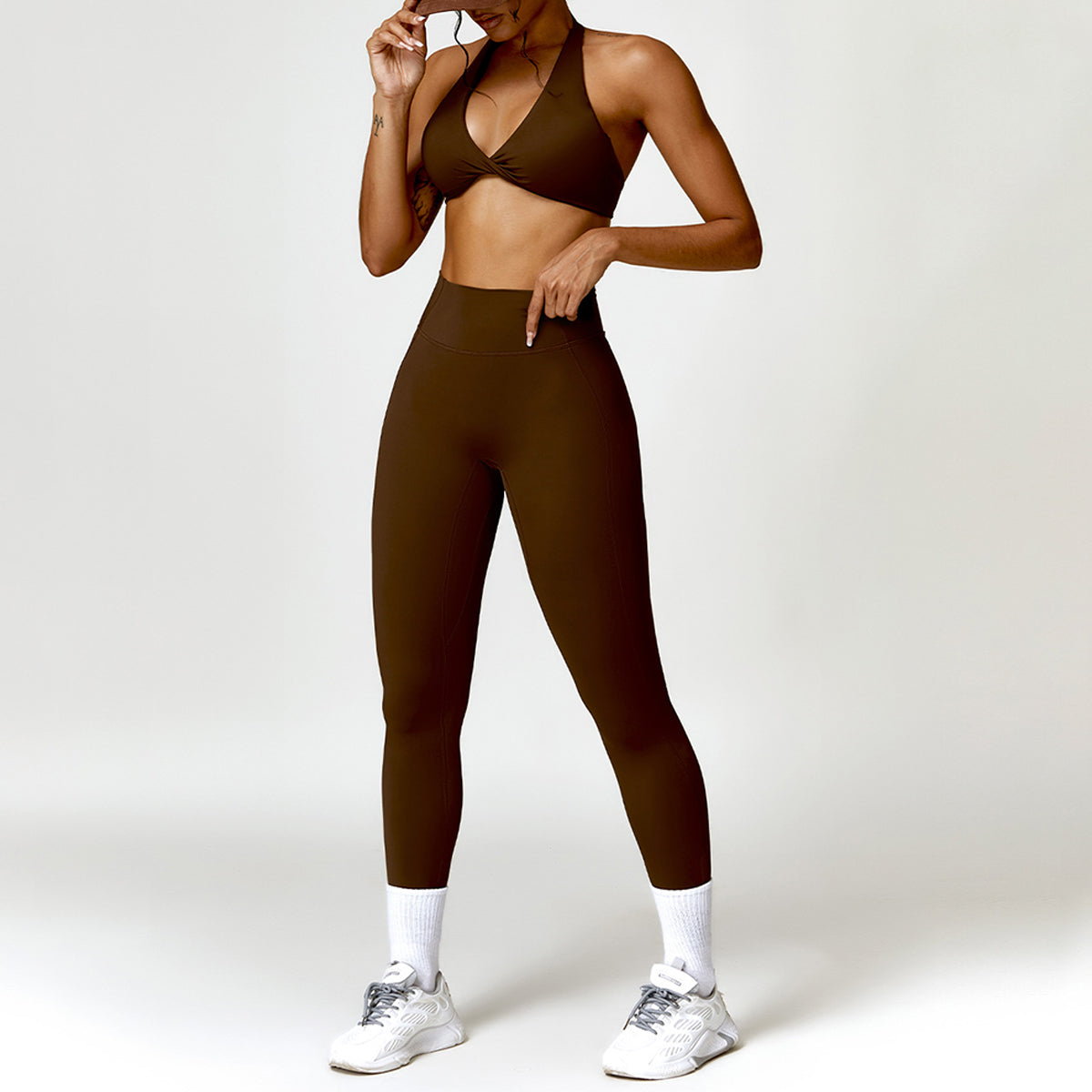 Twisted Halter Sports Bra - Leestma