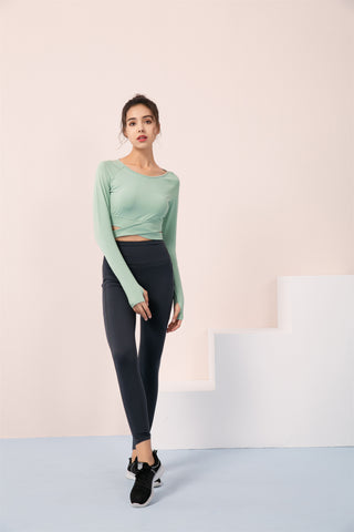 Round Neck Long Sleeve Cropped Sports Top