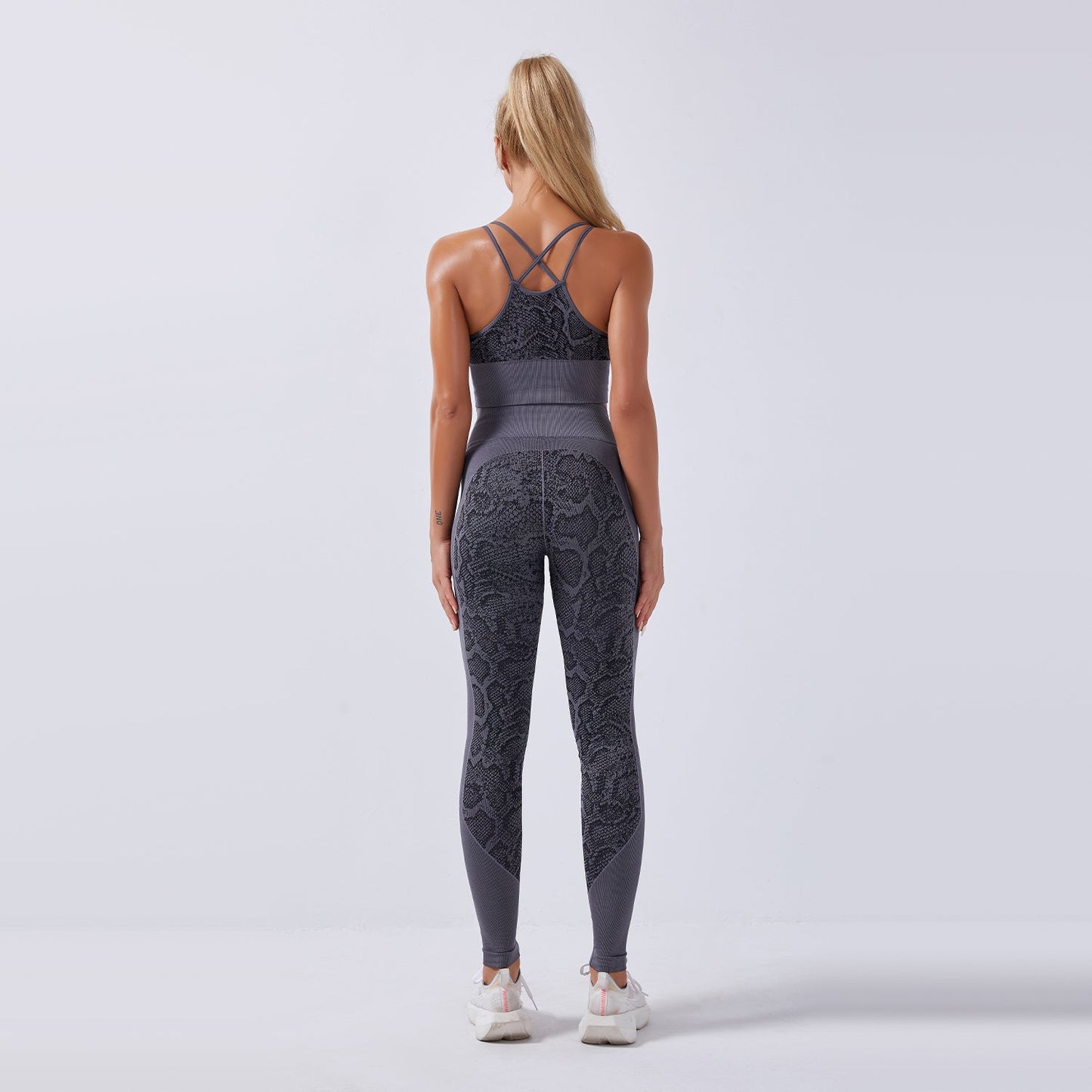 Seamless Gym Yoga Set Sports Bra & Leggings Snake Print for Women