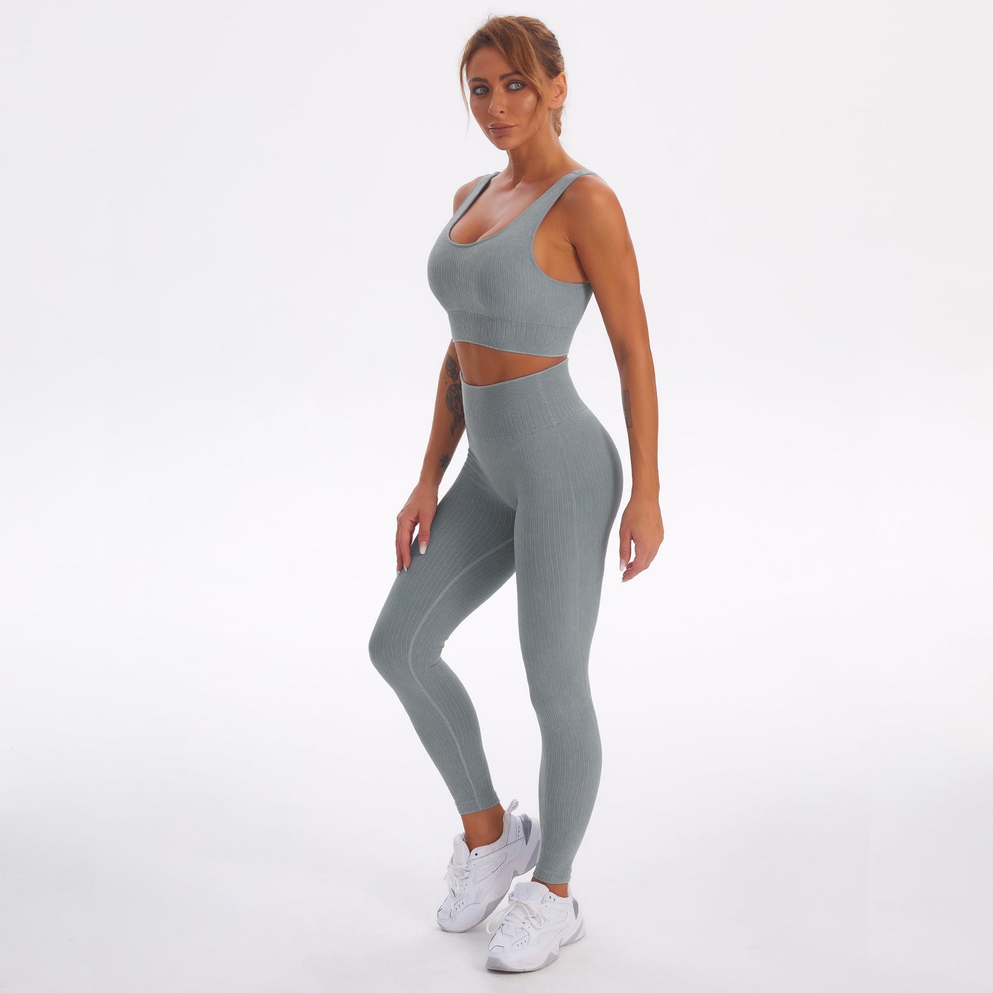 Seamless Gym Yoga Set Striped Sports Bra & Leggings for Women